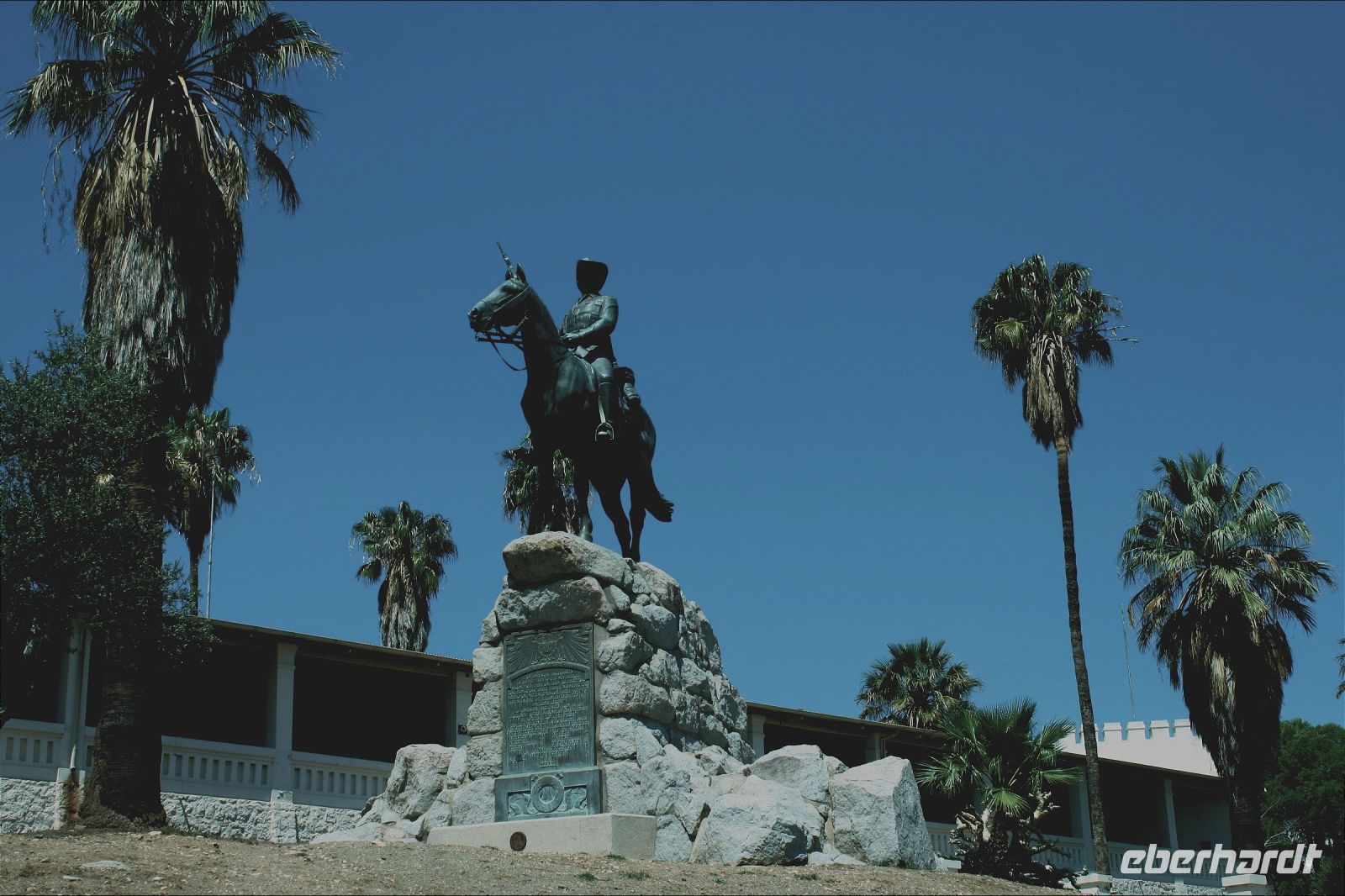 Namibia - Windhoek Nostalgie - zweiter Standort des Südwester-Reiters