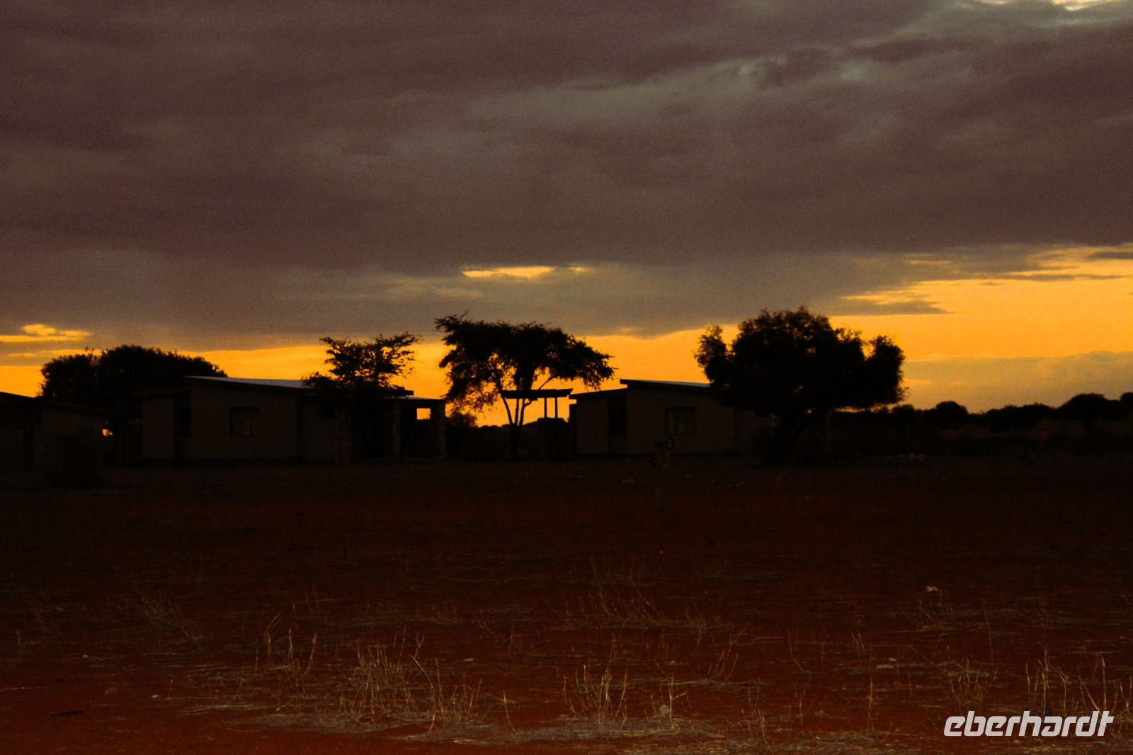erster Sonnenaufgang in Namibia