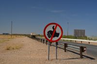 hier ist Trampen verboten!