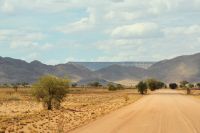 Fahrt in Richtung Elegant Desert Lodge