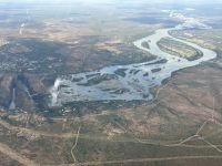 Vic Falls: Blick vom Flieger auf die Victoria Wasserfälle