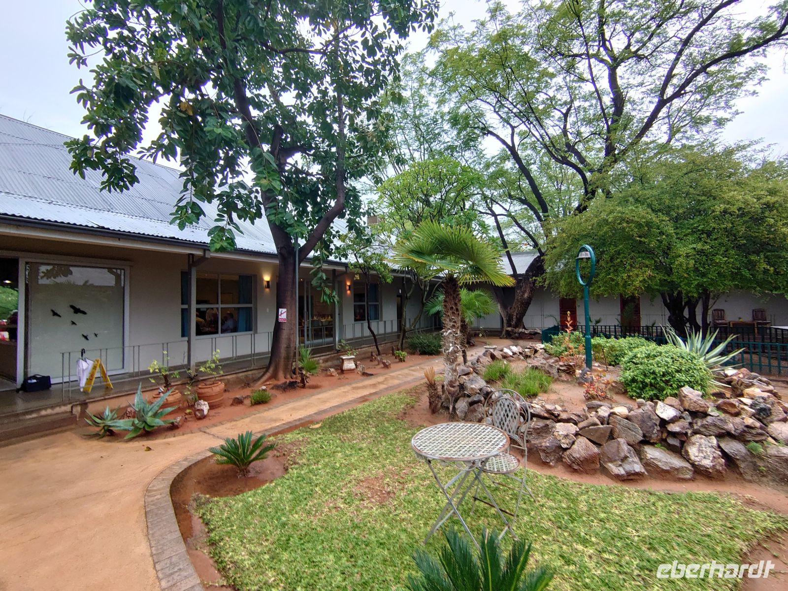 81 Innenhof des Minen Hotels