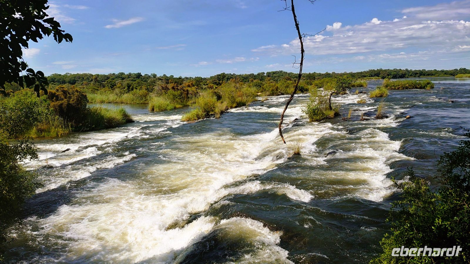 136 Die Popa Falls am Okavango