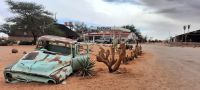 Namibia - Fahrt in die Namib Wüste - Boxenstopp in Solitaire