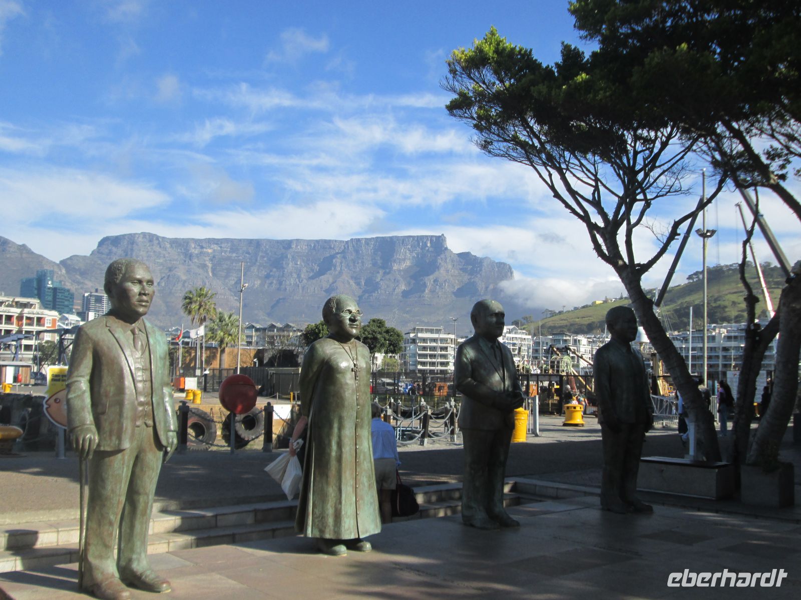 Denkmal für A. Luhtuli, D. Tutu, F.de Klerk, N.Mandela