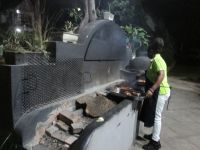 Grillspezialitäten in der St. Lucia Eco Lodge