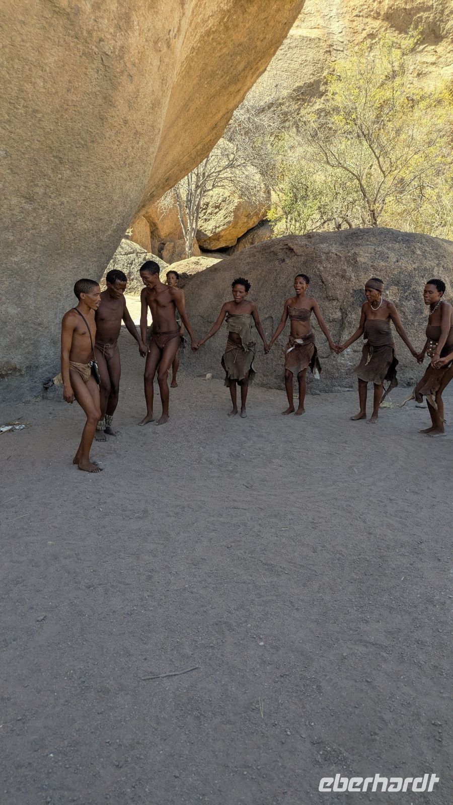 Traditionelle Tänze, Stamm San