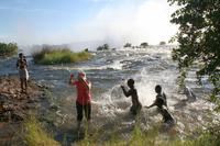 Badespass im Sambesi