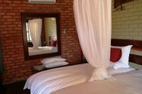 Chalets in der Kalahari Anib Lodge