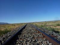 scheinbar endlose Bahngleise nach Lüderitz