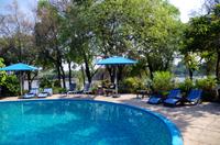 A Zambezi River Lodge - Vic Falls