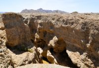 Konglomeratgestein im Sesriem Canyon ist sehr bröckelig