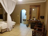 Namibia, Toshara Lodge