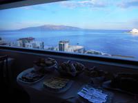 Frühstück mit Blick auf das Meer