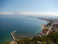 Panorama von Pogradec und dem Ohridsee