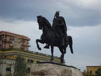 Tirana: Rundgang: Skanderbeg-Denkmal