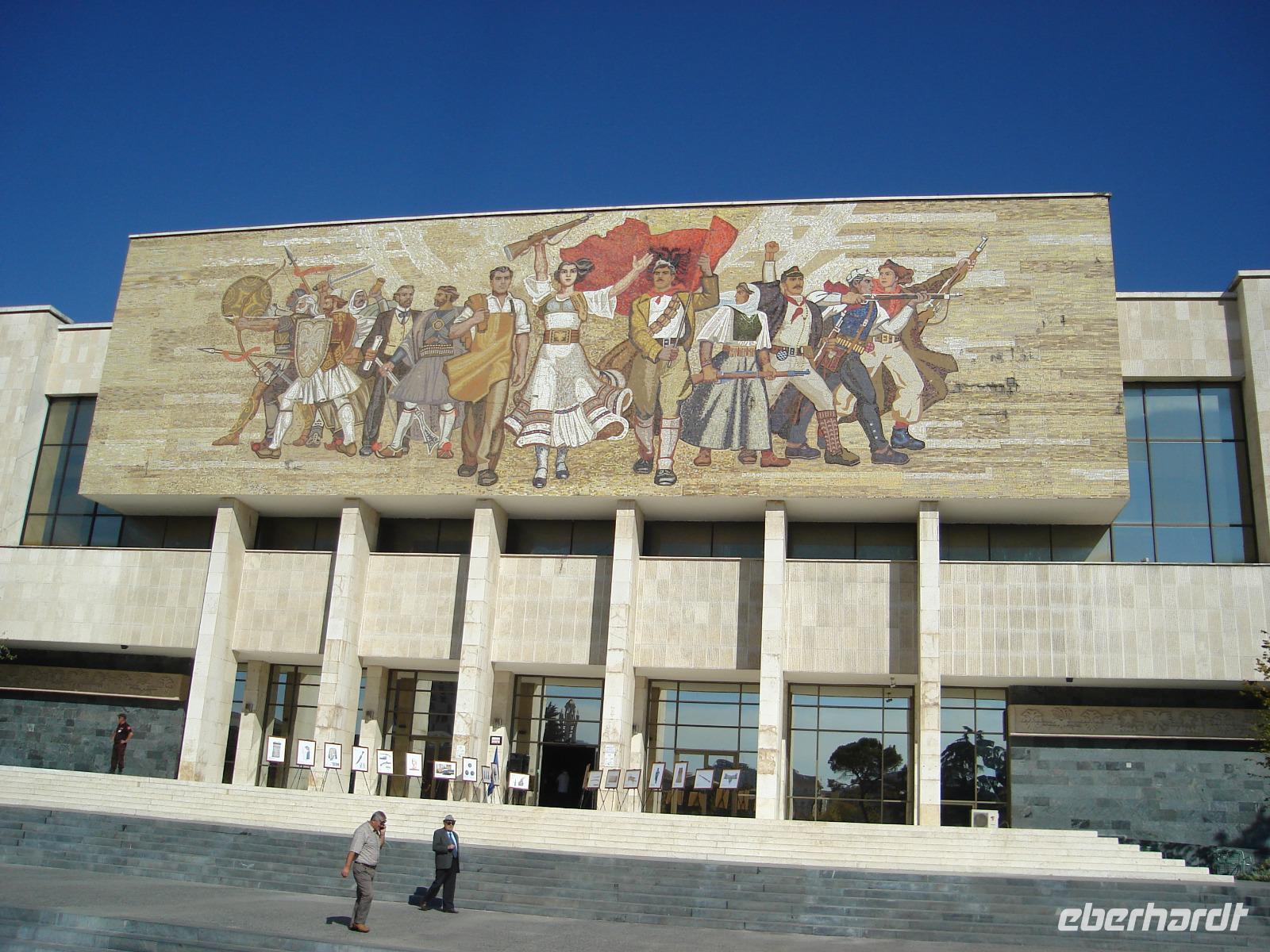 Tirana: Rundgang: Historisches Museum
