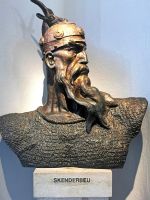 Büste von Skanderberg in Kruja im Museum