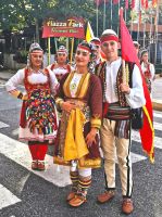 Wir treffen Folkloregruppen in Shkodra
