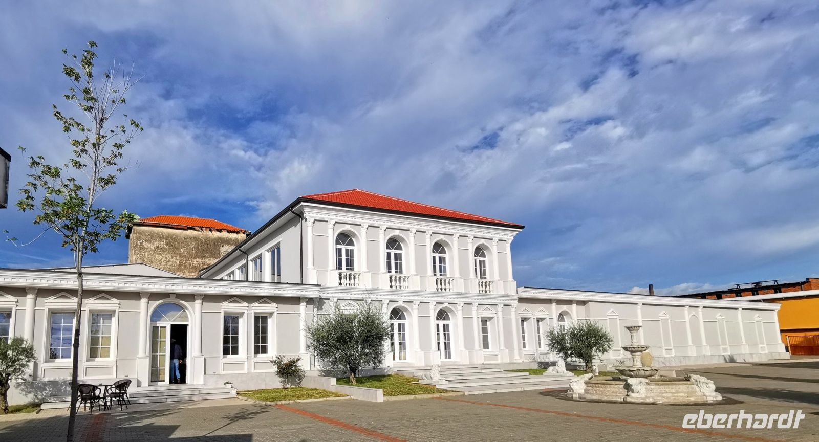 Fabrik in Shkodra, wo venezianische Masken produziert werden