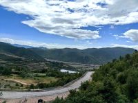 Wir winden uns die Serpentinen rauf und runter