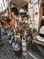 Antikes in den Gassen von Gjirokastra