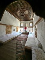 Eines der Zimmer im Skendulihaus