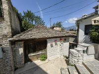 Traditionelles Steindach in Gjirokastra