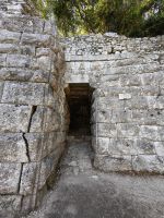 Durchgang in Butrint