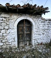 Alte Holztür in Berat