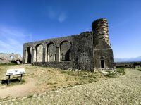 Reste der Burg Rozafa im zweiten Hof der Festungsanlage