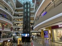 Modernes Einkaufszentrum 