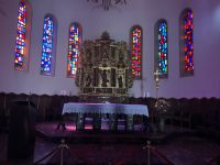 Schlichter Innenraum der Kirche