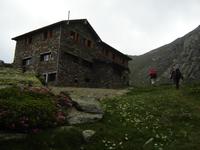 eine der zwei bewirtschafteten Berhuetten