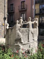 Brunnen des Volkstanzes