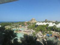 Dubai - Oman -  Dubai - Fahrt mit der Monorail - Blick zum Wasserpark vom Hotel Atlantis
