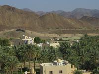 Dubai - Oman - Besuch des Forts Bahla - Blick auf die alte Stadtmauer