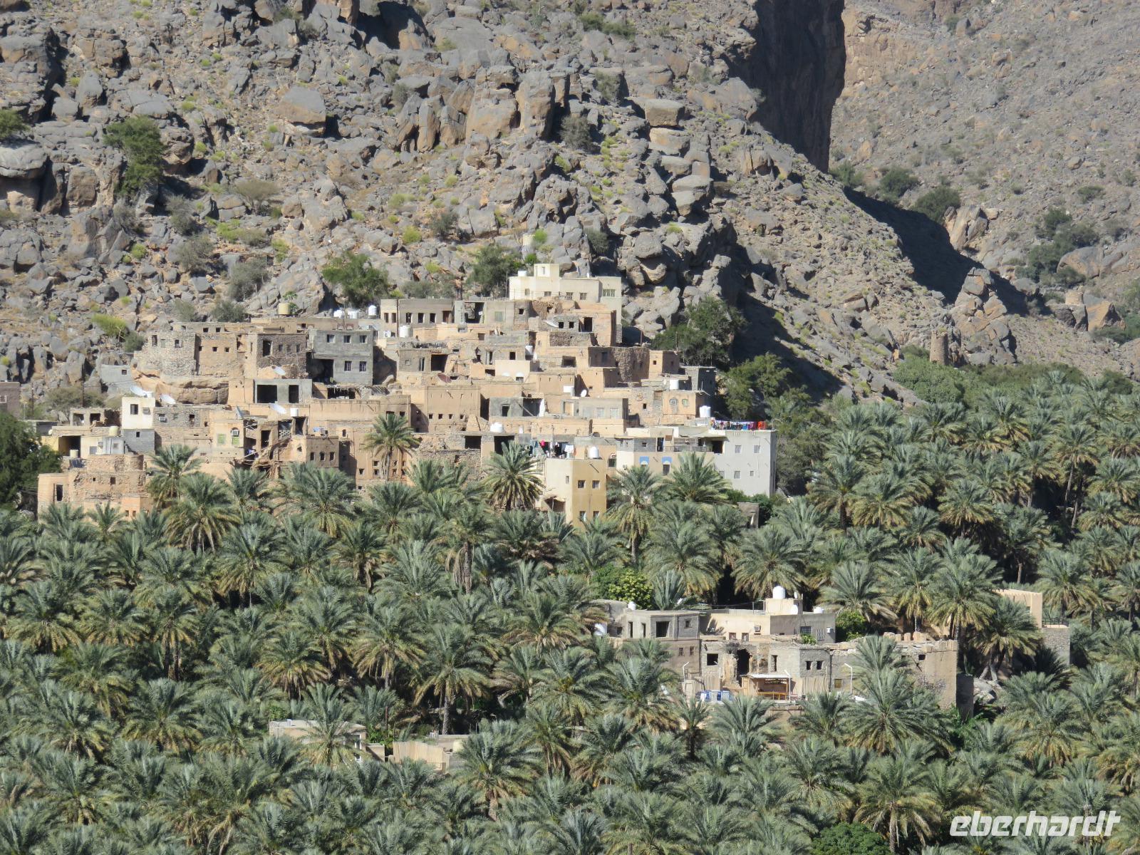 Dubai - Oman - Ausflug rund um Nizwa -Blick Misfat al Abreen