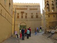 Dubai - Oman - Ausflug rund um Nizwa -Besuch im Oasendorf Al Hamra - Lehmbauten