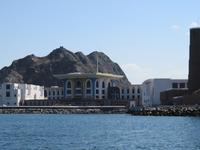 Dubai - Oman - Muscat - Bootsfahrt - Blick zum Sultanspalast