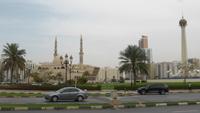 Sharjah - Ettihad Square mit King Faisal Moschee und Einheitsbrunnen