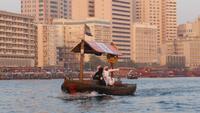 Dubai: Abrafahrt auf dem Creek
