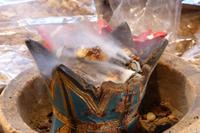 Maskat: Muttrah Souk, Weihrauchbrenner