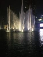 Wasserspiele vor dem Burj Khalifa