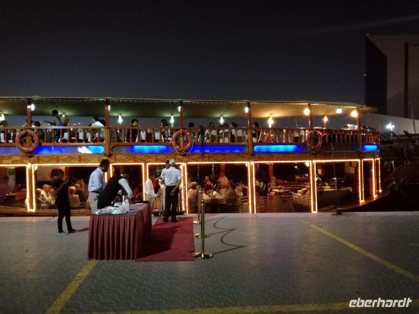 Abendessen auf einem Dhau Boot