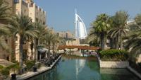 Madinat Jumairah mit Blick auf Burj Al Arab