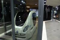 Magnetbahnfahrzeug (PRT) in Masdar City