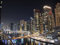 Dubai Marina bei Nacht