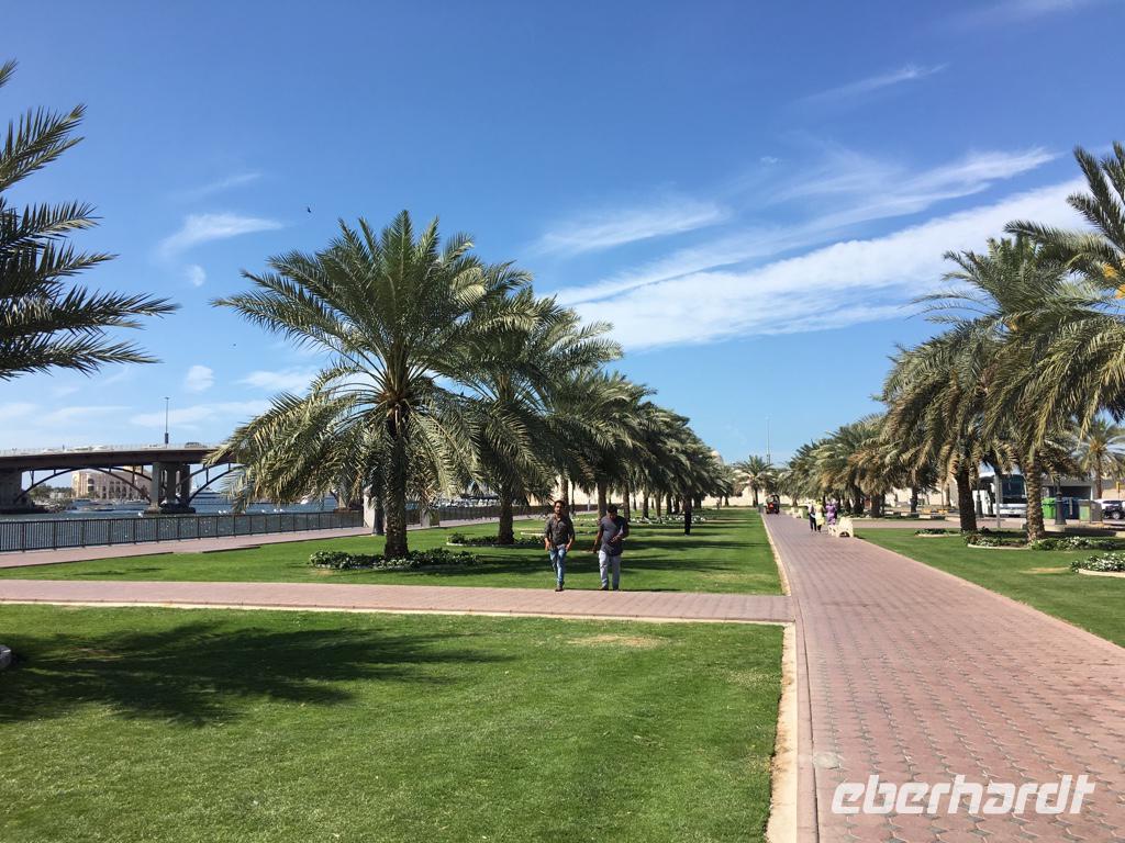 Promenade Blauer Souk