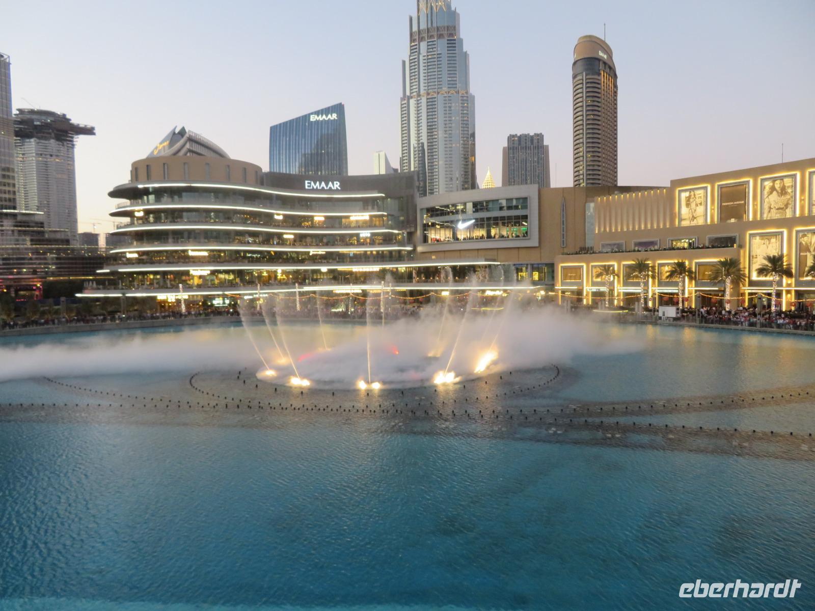 Wasserspiele am Burj Khalifa